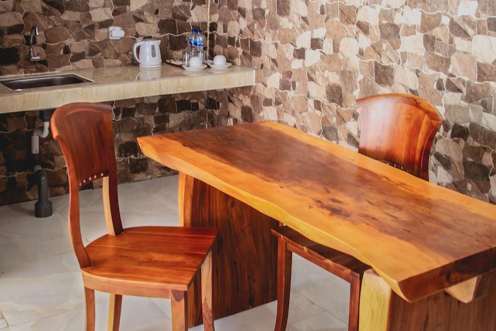 Sri Abi Ratu Villas Sukawati Exteriör bild
