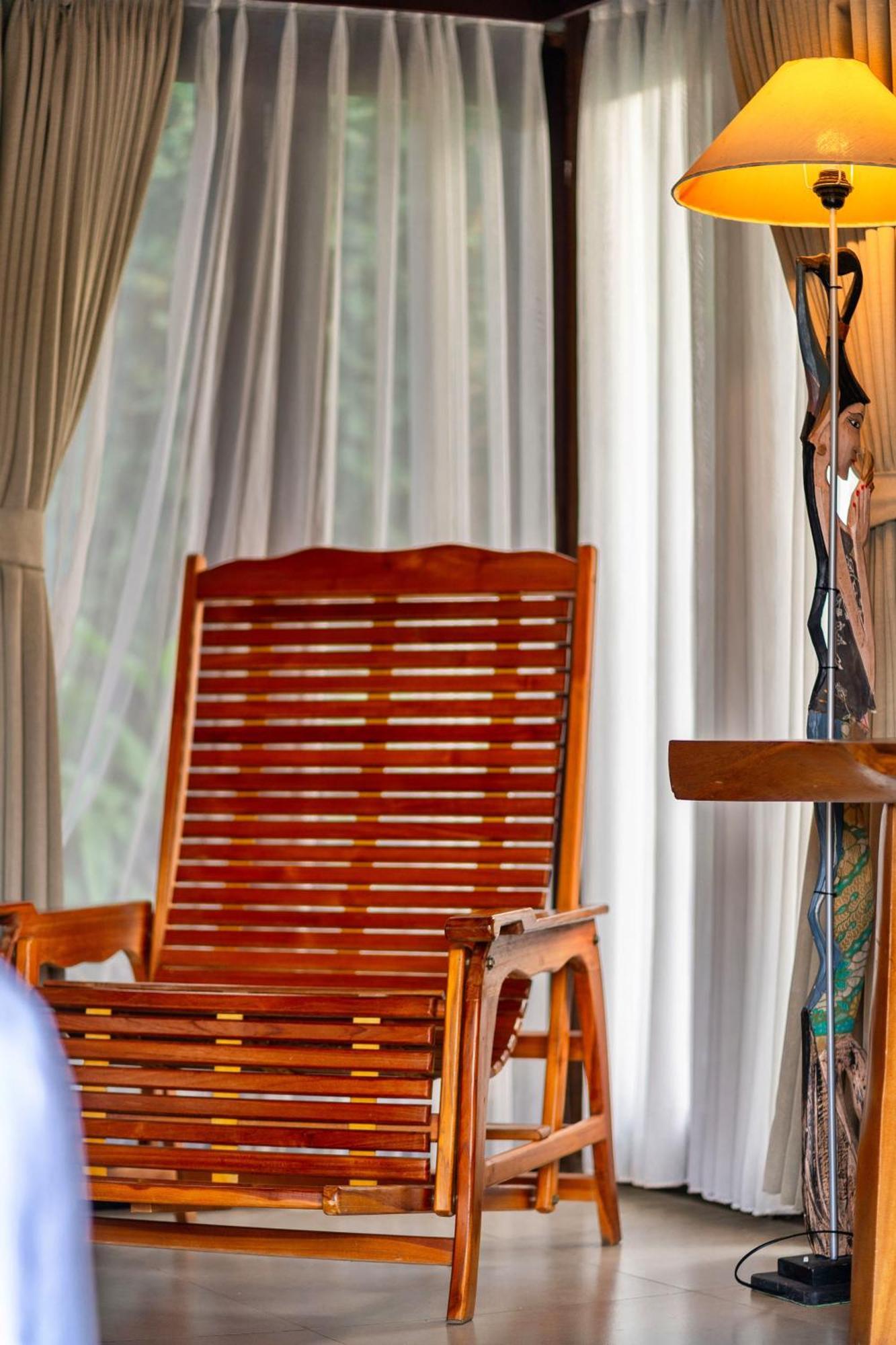 Sri Abi Ratu Villas Sukawati Exteriör bild